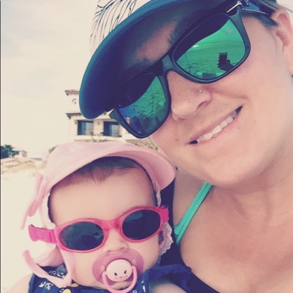 🌿Meet your Posher, Lauraleaf🌿 - Picture 3 of 6